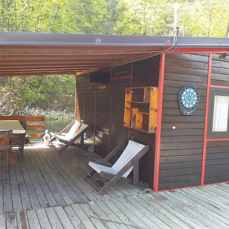 Raft Perucac Botel Rastiste