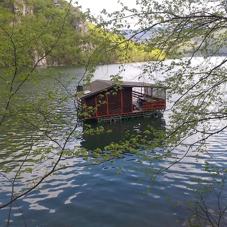 Raft Perucac