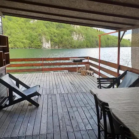 Raft Perucac Botel